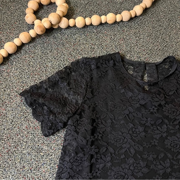Black Lace Lined Short-Sleeve Blouse Round-Neck Modest Shirt Formal Top Sz S-M - Picture 9 of 16